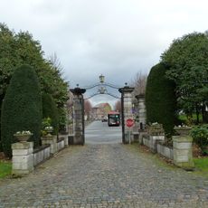 Bloemendal Castle: balustrade at former bridge
