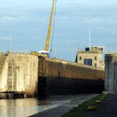 Welland canal lock 1