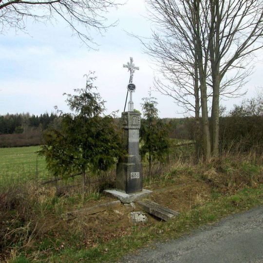 Kříž východně od Těchonic