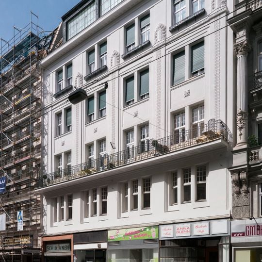 Wohnhaus samt Drogerie Atlantis