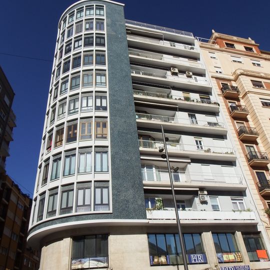 Edificio en Plaza Ciudad de Brujas 3, Valencia