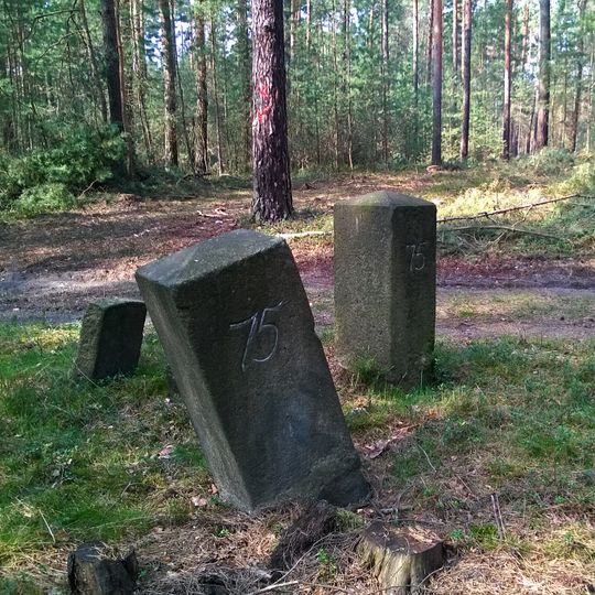 Sächsisch-Preußischer Grenzstein: Pilarpaar Nr. 75