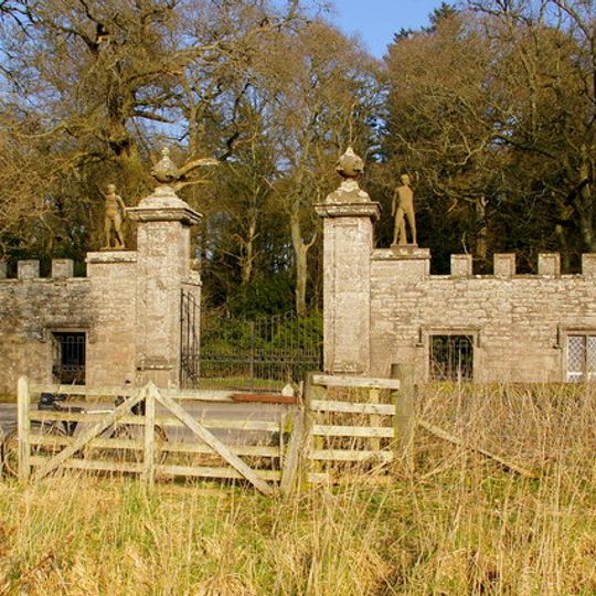 Glamis Castle, Gladiator Gate And North Lodge