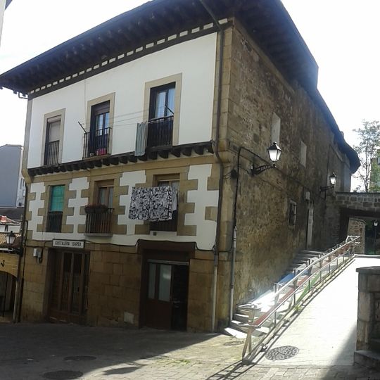 Casa Arrambidenea