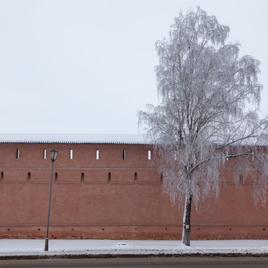 Прясло восточной стены между Северной башней и Южной башней