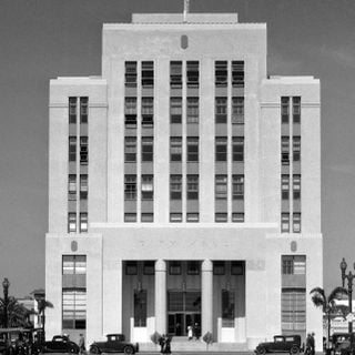 Long Beach City Hall