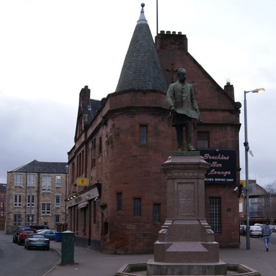 801 Govan Road And Junction With Burleigh Street, Sir William Pearce Statue