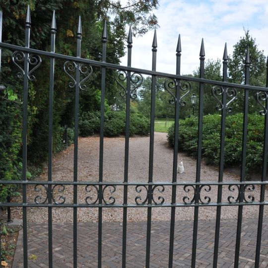 Tuin bij huis De Veenkamp