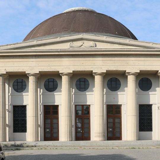 Betonhalle