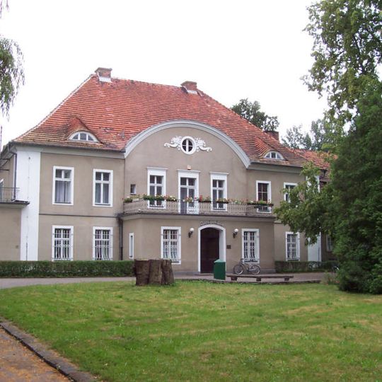Manor in Borowo