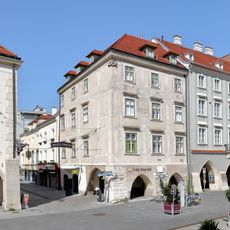 Wohn- und Geschäftshaus