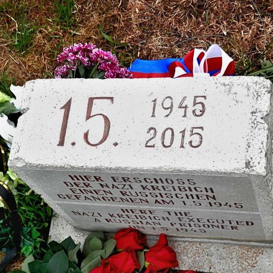 Pomník zastřeleného zajatce na Manském Dvoře