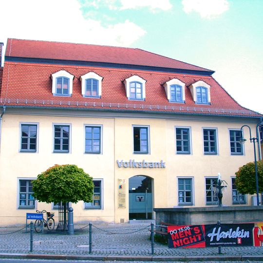 Wohnhaus in Ecklage mit Hinterhäusern Ziegenbalgstraße 1a Julius-Kühn-Platz 3