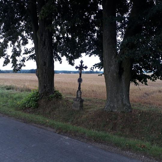 Kříž východně od Vyhnanic