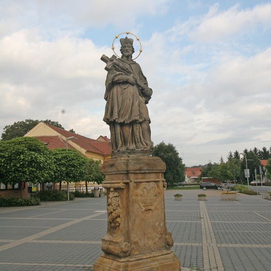 Socha svatého Jana Nepomuckého na Palackého náměstí v Brozanech nad Ohří