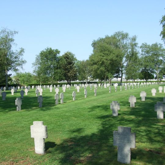 Deutsche Soldatenfriedhof Carvin