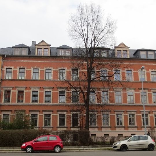 Doppelmietshaus in offener Bebauung mit Vorgarten Paul-Jäkel-Straße 18; 20