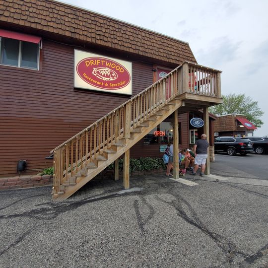 The Driftwood Motel Restaurant & Sports Bar