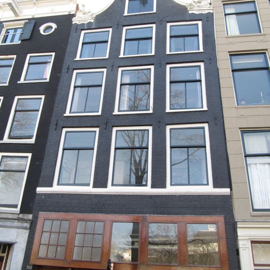 Huis met klokgevel