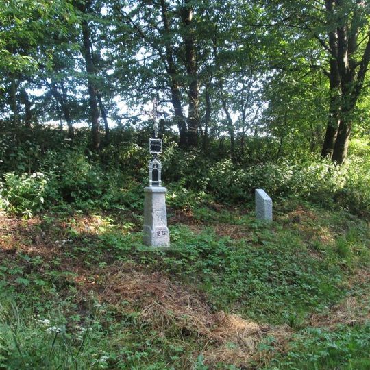 Kříž na křižovatce jižně od Hvožďan