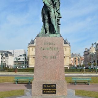 Statue of Pierre Daumesnil