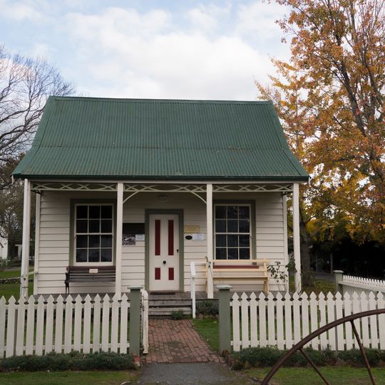 Cobblestone Museum Colonial Cottage