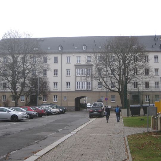 Wohnhauszeile Bernhardstraße 23; 25
