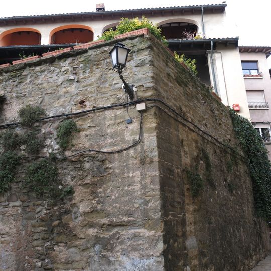 Mur a la plaça de Malla