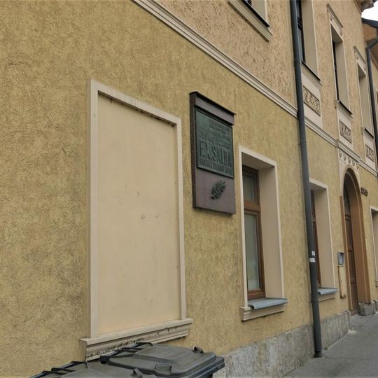 Pamětní deska Františka Xavera Šaldy na domě Sokolská 354/33 v Liberci