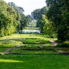 Парк с каскадом прудов (Муромцево)