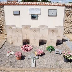 Bransles Communal Cemetery, Commonwealth Plot