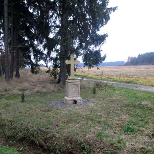 Kříž jihozápadně od Křelovic
