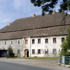 Former inn in Dziwiszów