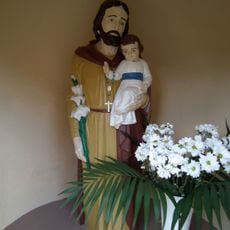 Ogrodzenie z kapliczkami