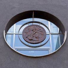 Relief at nábřeží Závodu míru 2739