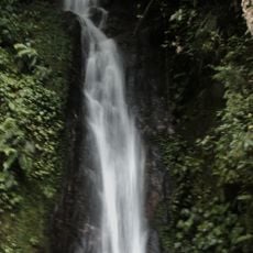 Tanetze de Zaragoza Waterfall