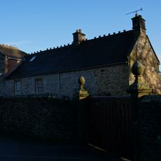 Butts House and attached garden wall to south