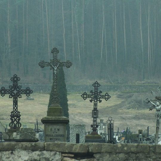 Parish cemetery in Chęciny