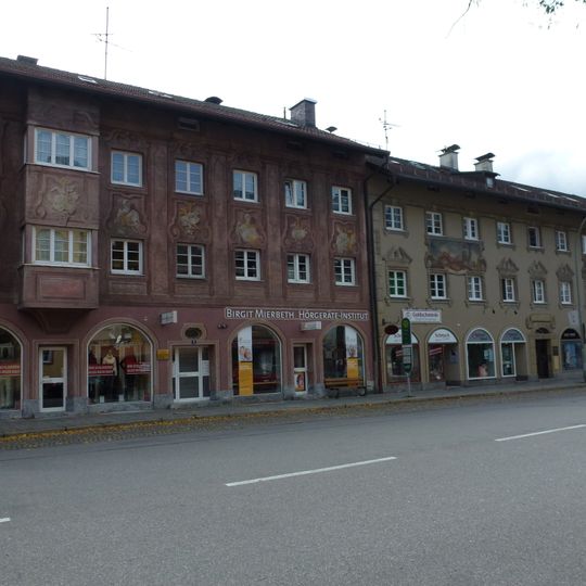 Wohn- und Geschäftshäuser