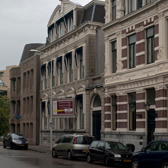 Burgemeester van Karnebeeklaan 19, The Hague