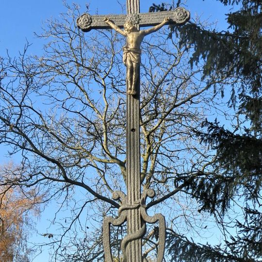 Kříž poblíž domu 9 v Lipnici