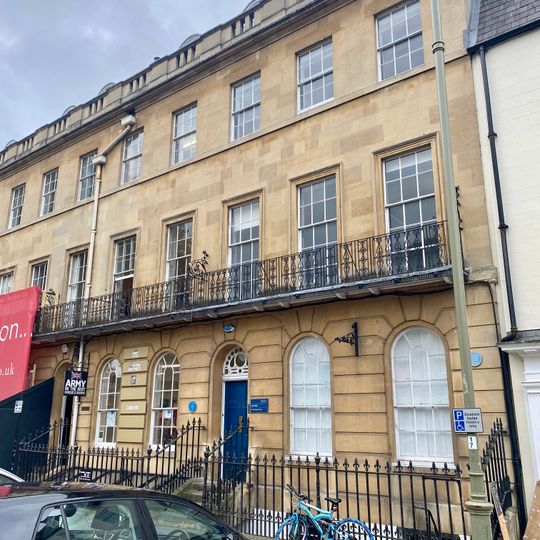 34-36, St Giles Street