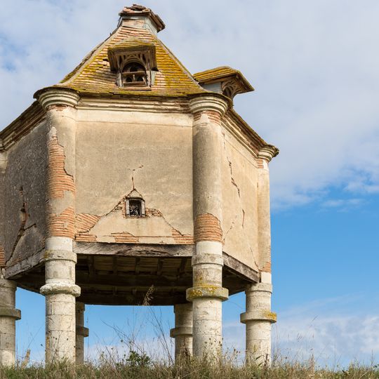 Pigeonnier du domaine de la Tour de Rance