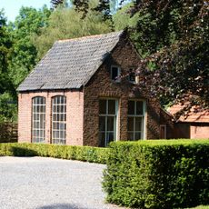 Woonhuis/timmerwerkplaats: timmer werkplaats