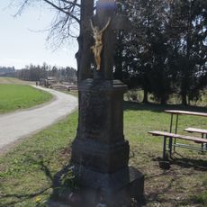 Kříž na západě Chlístova