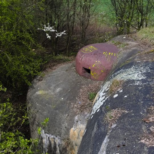 Ciężki schron bojowy, element Punktu Oporu Wzgórze 304,7 - Dąbrówka Wielka Obszaru Warownego Śląsk w Chorzowie
