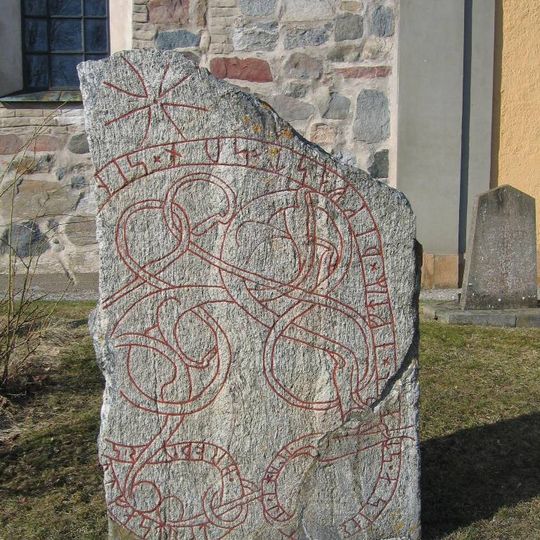 Uppland Runic Inscription 48