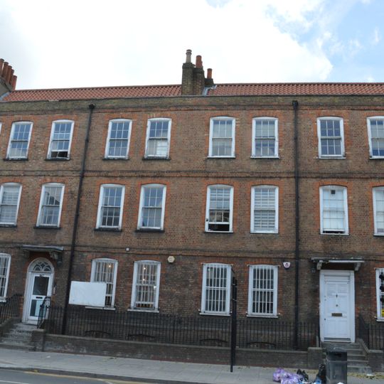 867 And 869, High Road N17