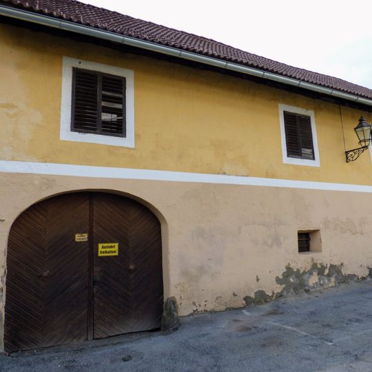 Stallgebäude bei Fürstenhofgasse 12, Friesach