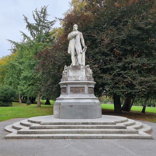 Lister Memorial, Lister Park